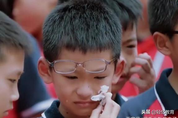 吃瓜男孩皱眉视频大全集,全网爆笑瞬间大盘点