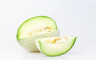 女人吃哈密瓜丰胸吗视频,哈密瓜丰胸真相，女人吃哈密瓜真的能丰胸吗？