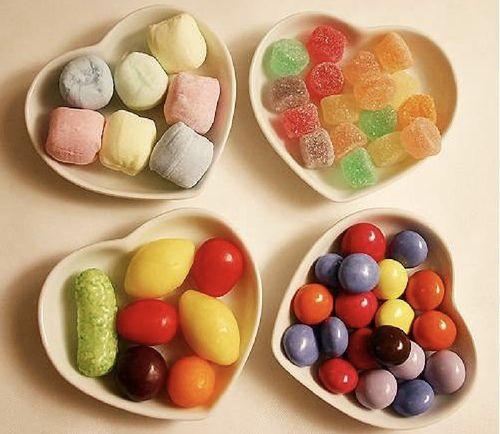 吃酸瓜糖的视频素材,甜蜜酸爽，尽享味蕾盛宴